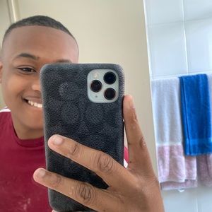 Meet your Posher, Karon